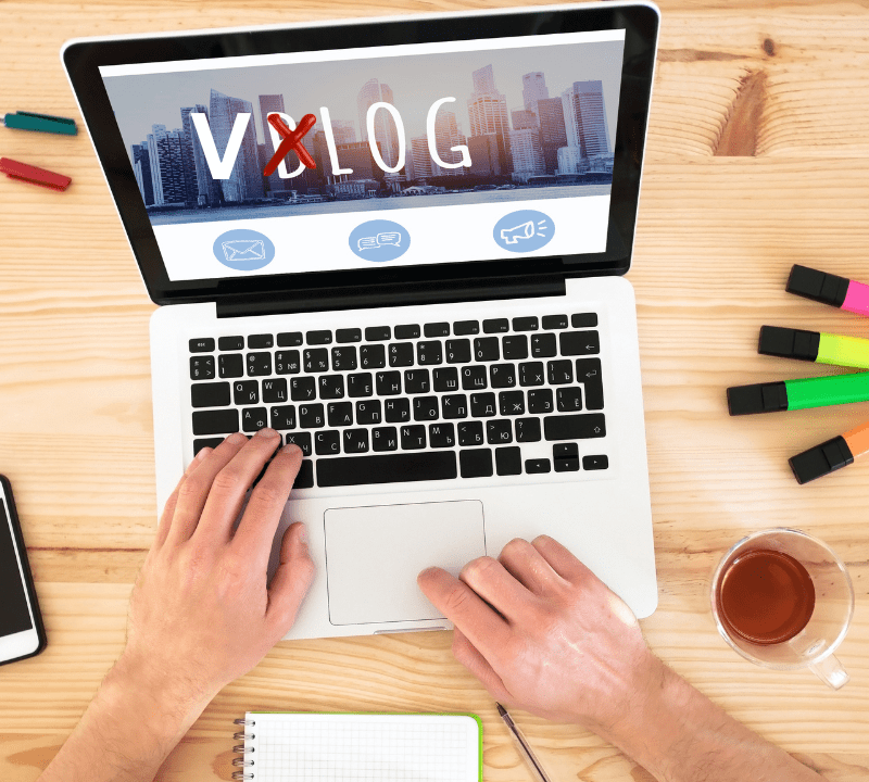 blog vs vlog - which one is better
